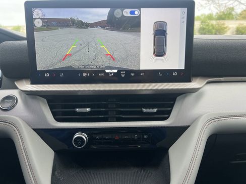 New 2026 Ford Explorer Active w/ Active Comfort Package image 4