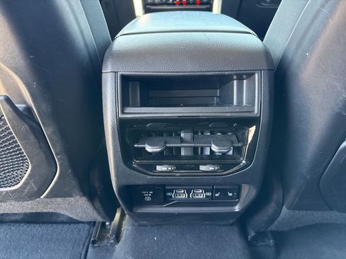 Used 2023 Jeep Grand Cherokee Limited AWD/4WD image 25