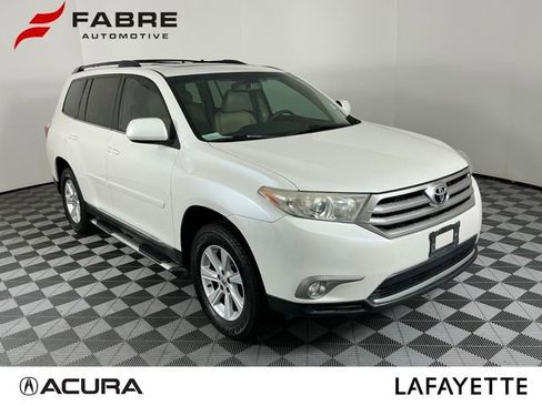 Used 2013 Toyota Highlander SE FWD image 1
