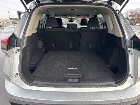 Used 2024 Nissan Rogue S image 28