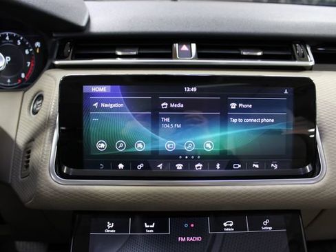 Used 2019 Land Rover Range Rover Velar S image 21