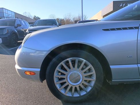 Used 2004 Ford Thunderbird image 16
