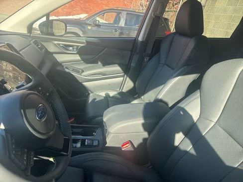 Used 2025 Subaru Ascent Bronze Edition image 7