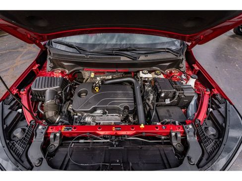 Used 2024 GMC Terrain SLE image 31