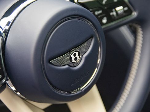 Used 2024 Bentley Flying Spur S V8 AWD/4WD image 17