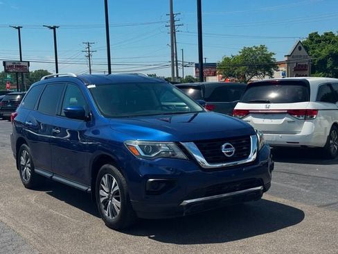 Used 2017 Nissan Pathfinder S AWD/4WD image 3