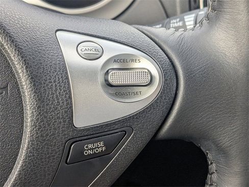 Used 2015 Nissan Juke SL image 30