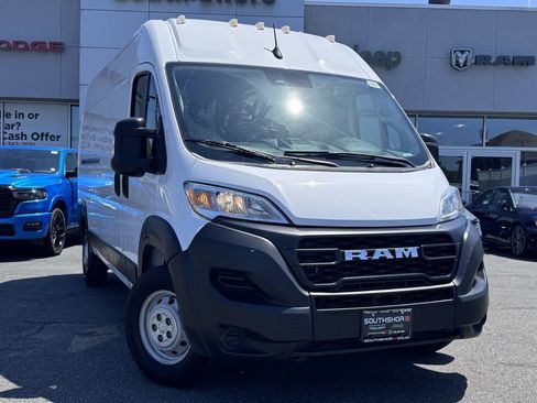 Used 2025 RAM ProMaster 2500 w/ Storage Group image 1