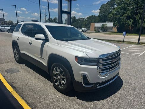 Certified 2023 GMC Acadia SLT w/ Technology Package FWD image 9