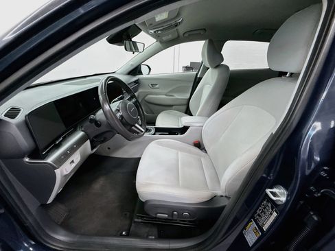 Used 2025 Hyundai Kona SEL FWD image 13