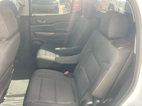 Certified 2023 GMC Acadia SLE w/ Driver Convenience Package AWD/4WD image 14