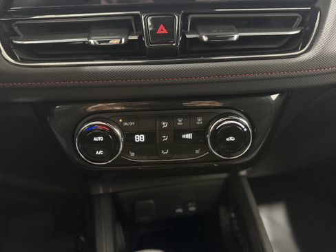 Used 2025 Chevrolet TrailBlazer RS w/ Convenience Package image 21