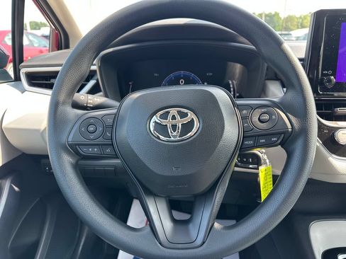 Used 2026 Toyota Corolla LE FWD image 20