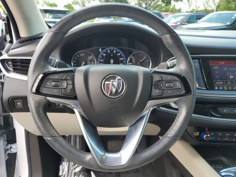 Used 2022 Buick Enclave Avenir image 18