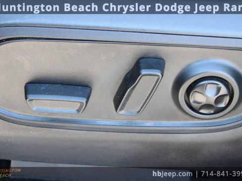 Used 2022 Jeep Grand Cherokee L Overland image 35