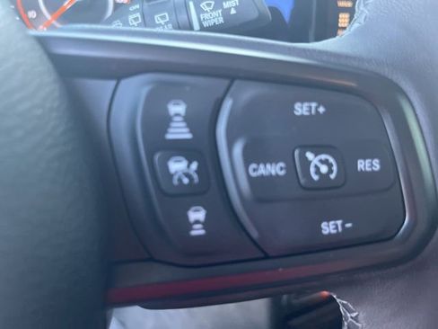 Used 2025 Jeep Wrangler Sport S image 23