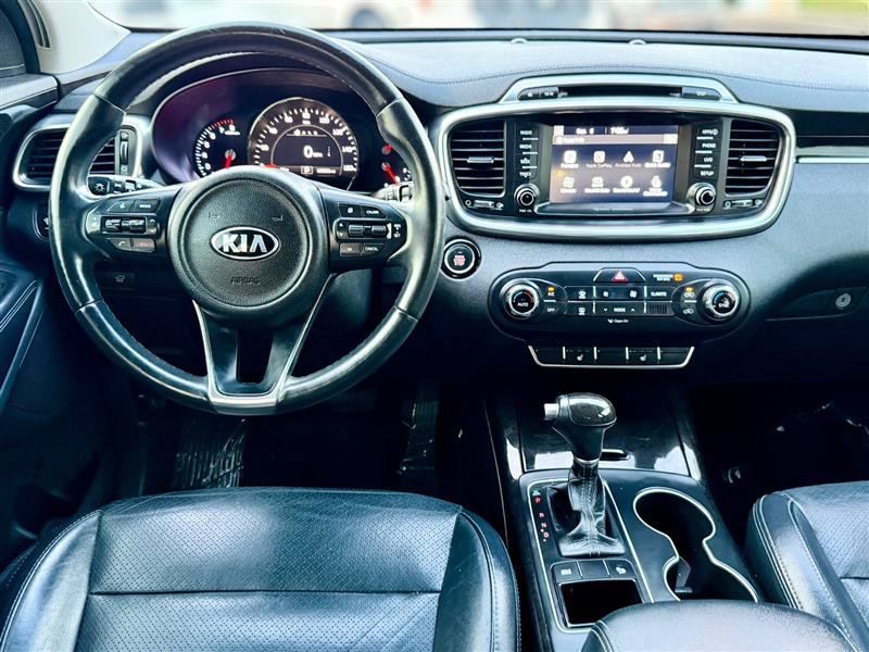 Used 2018 Kia Sorento EX FWD image 32