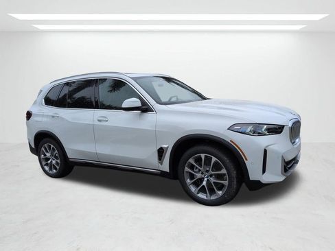 New 2026 BMW X5 sDrive40i w/ Premium Package RWD image 2