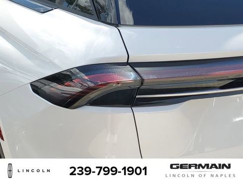 New 2026 Lincoln Nautilus Premier image 15