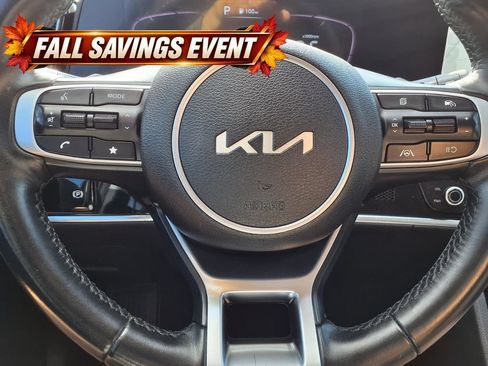 Certified 2023 Kia Sportage EX FWD image 17