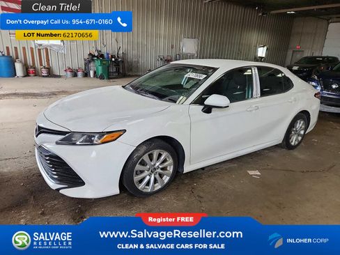 Used 2018 Toyota Camry LE FWD image 1