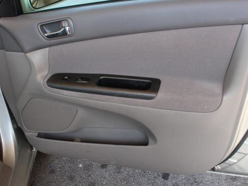 Used 2005 Toyota Camry LE image 22