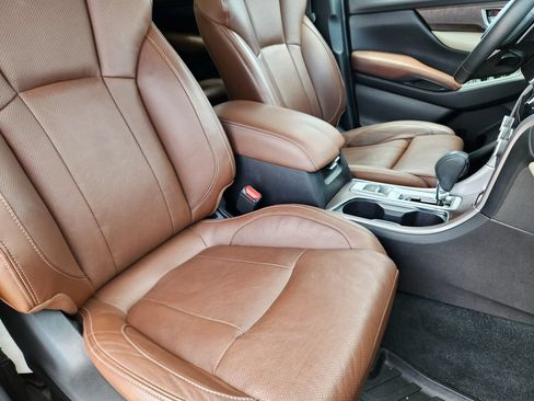 Used 2019 Subaru Ascent Touring AWD/4WD image 16