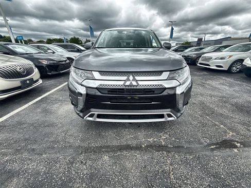 Used 2020 Mitsubishi Outlander SE image 9