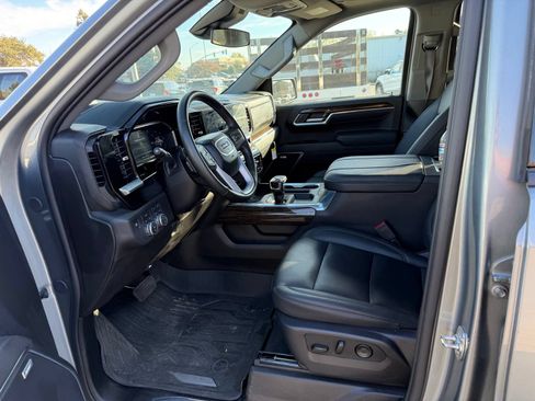Used 2026 GMC Sierra 1500 Elevation w/ Elevation Premium Package AWD/4WD image 10