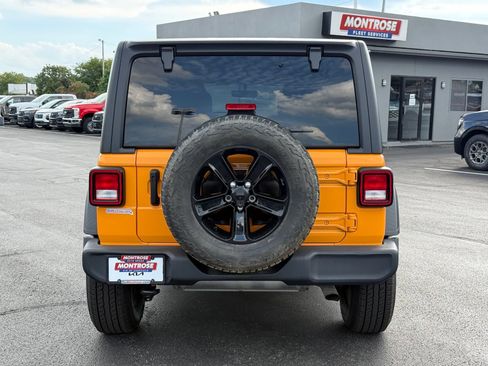 Used 2021 Jeep Wrangler Unlimited Sport AWD/4WD image 5