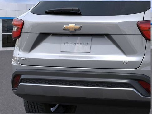 New 2026 Chevrolet Trax LT FWD image 14