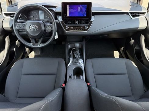Used 2025 Toyota Corolla LE FWD image 11