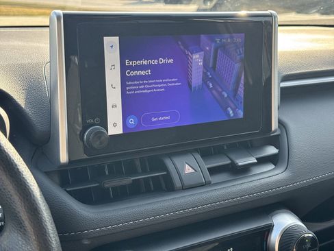 Used 2025 Toyota RAV4 XLE image 24