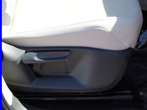 Used 2023 Volkswagen Tiguan SE w/ Panoramic Sunroof Package AWD/4WD image 20
