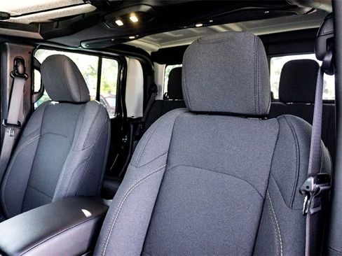 New 2026 Jeep Gladiator Sport image 9