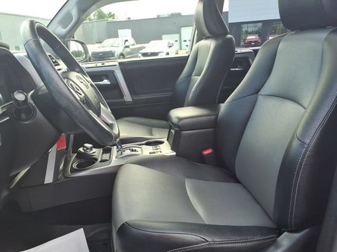 Used 2018 Toyota 4Runner SR5 Premium AWD/4WD image 13