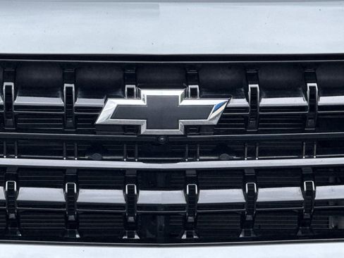 Used 2025 Chevrolet Suburban Z71 image 45