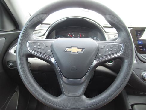 Used 2024 Chevrolet Malibu LS FWD image 20