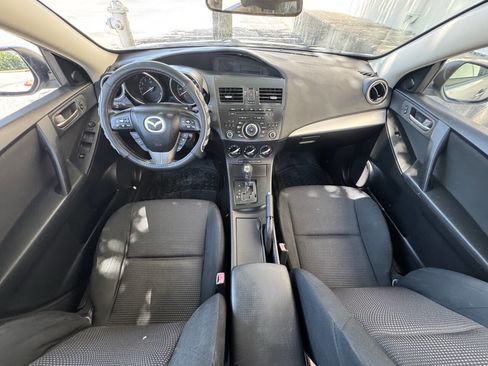 Used 2012 MAZDA MAZDA3 i Touring FWD image 9