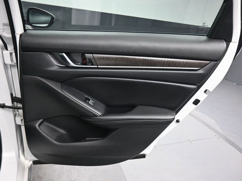 Used 2022 Honda Accord EX-L image 37