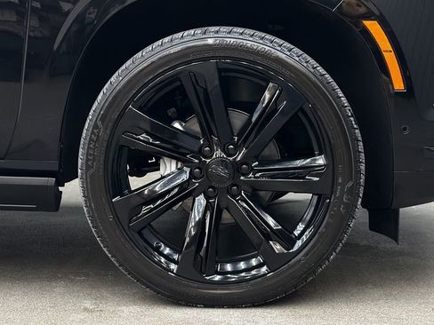 Used 2026 Cadillac Escalade Platinum Sport image 9