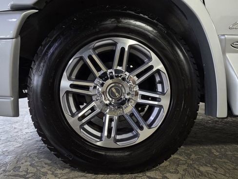 Used 2019 GMC Savana 2500 Extended w/ Enhanced Convenience Package image 30