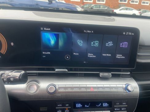 Used 2025 Hyundai Kona SEL image 18