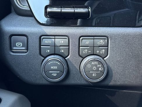 New 2026 Chevrolet Silverado 2500 ZR2 AWD/4WD image 27