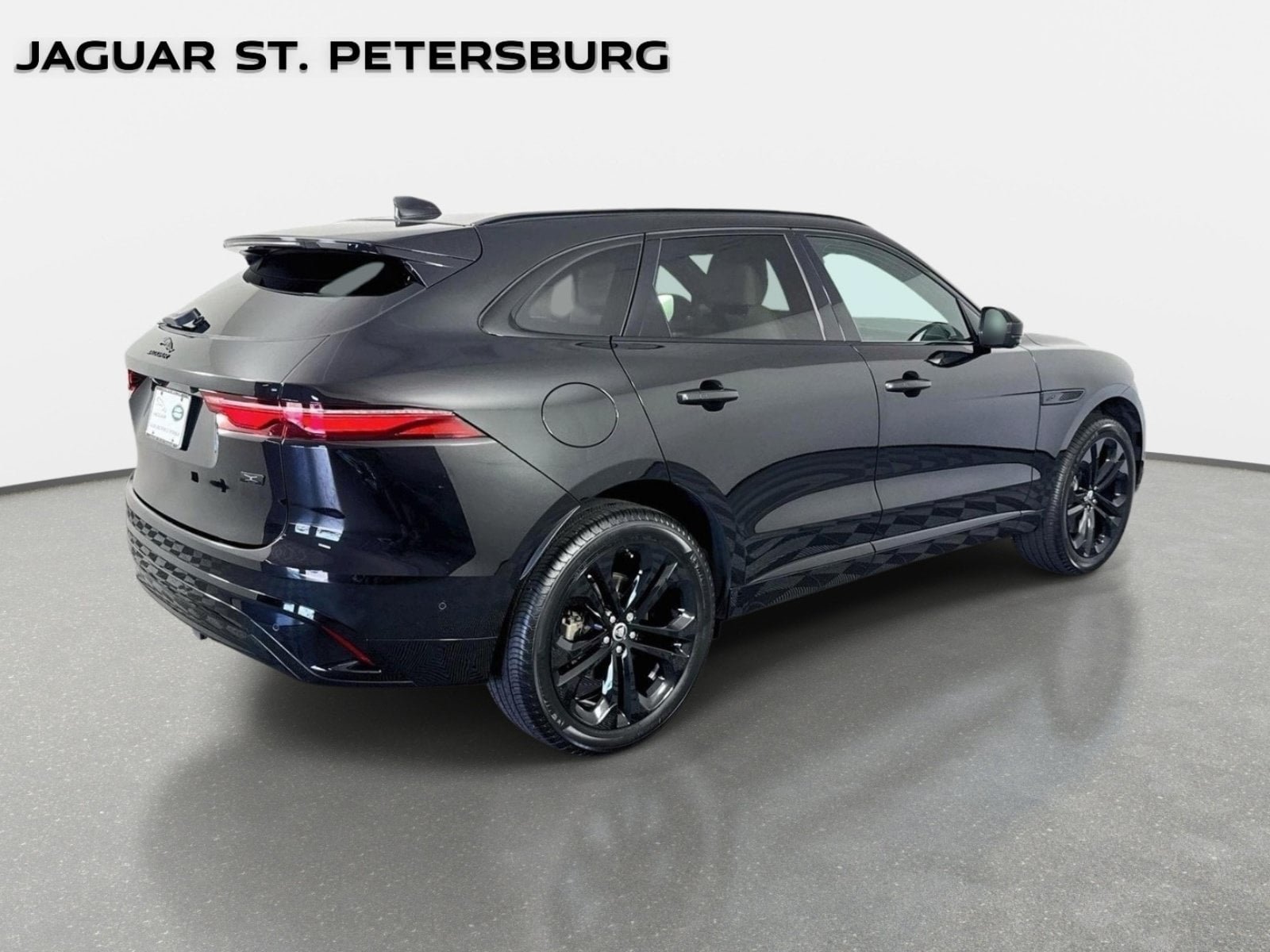 Used 2026 Jaguar F-PACE R-Dynamic S AWD/4WD image 5