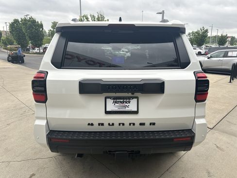 New 2026 Toyota 4Runner TRD Off-Road Premium AWD/4WD image 8