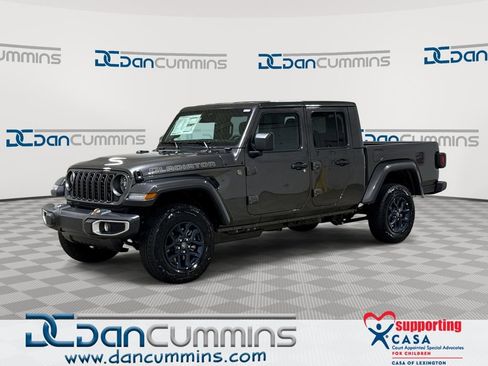 New 2026 Jeep Gladiator Sport AWD/4WD image 1