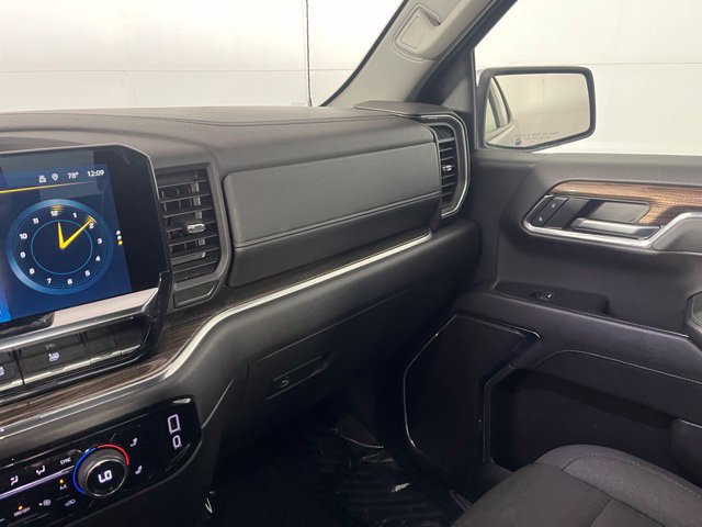 Used 2024 Chevrolet Silverado 1500 LT AWD/4WD image 21