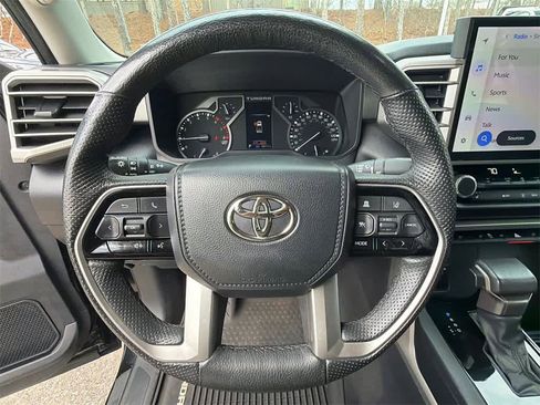 Used 2022 Toyota Tundra SR5 w/ SR5 Premium Package image 21