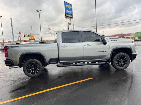 Used 2025 Chevrolet Silverado 2500 LT w/ Trail Boss Package image 6